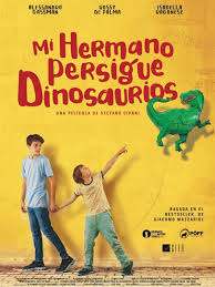 Mi hermano persigue dinosaurios